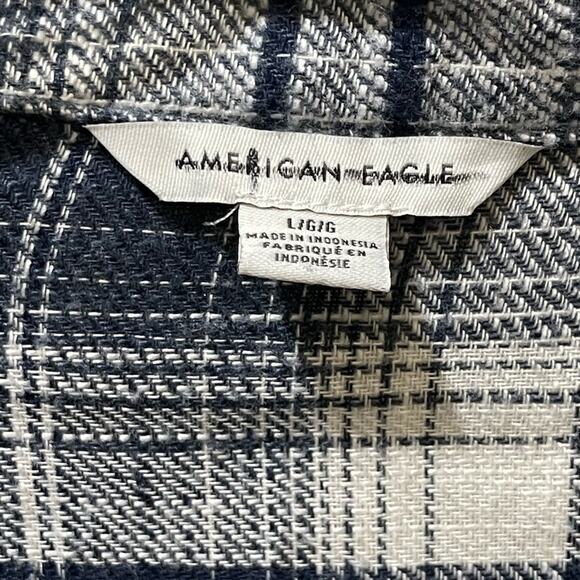 American Eagle Plaid Button‎ Down NWOT - Picture 3 of 5